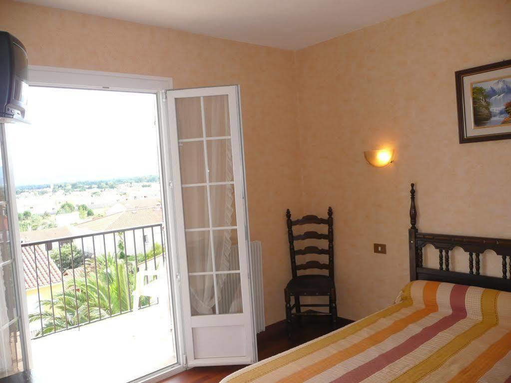 Hotel Le Belvedere Saint-Cyprien  Exteriör bild