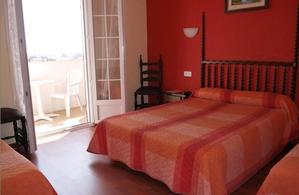 Hotel Le Belvedere Saint-Cyprien  Exteriör bild